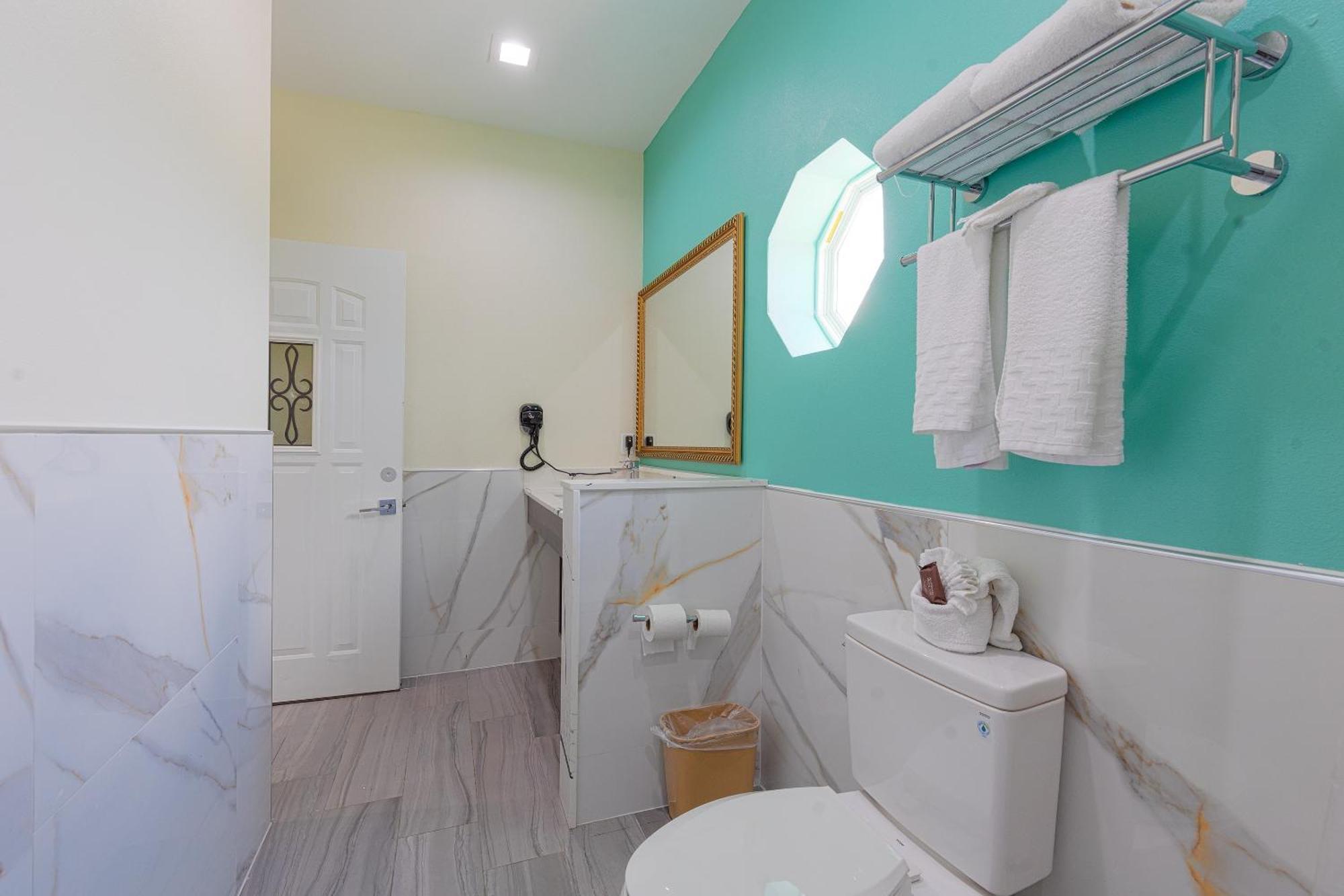La Vyoma Villas, Westpark Hwy 6 Houston Esterno foto