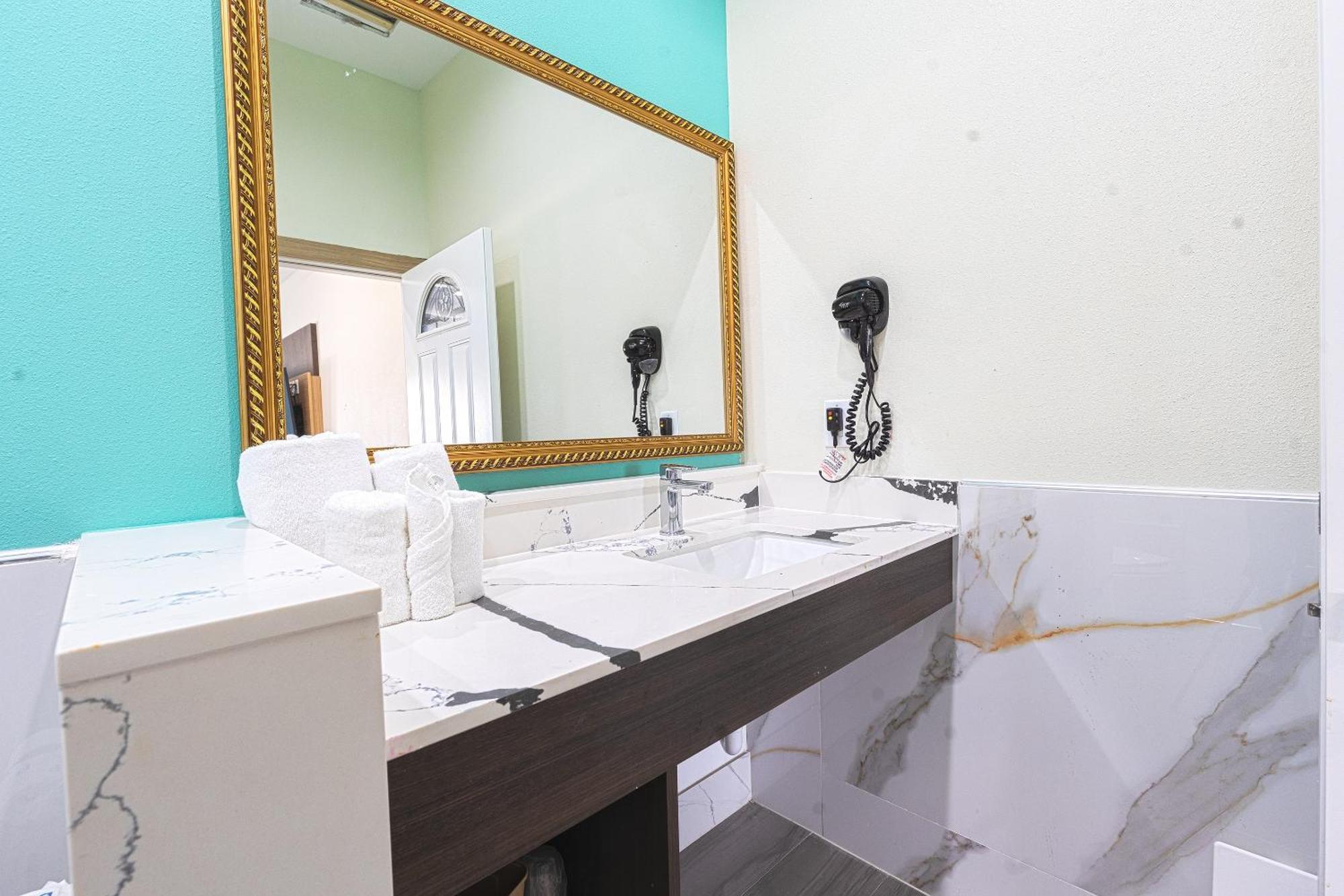 La Vyoma Villas, Westpark Hwy 6 Houston Esterno foto